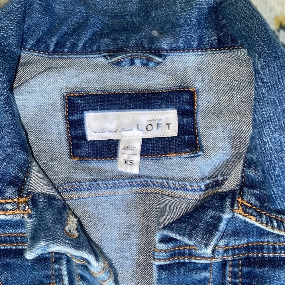 Loft XS classic jean jacket - Picture 2 of 3